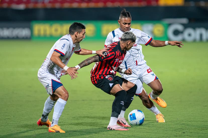 Lo que no se ha contado sobre la madrugada de cuatro jugadores de Alajuelense